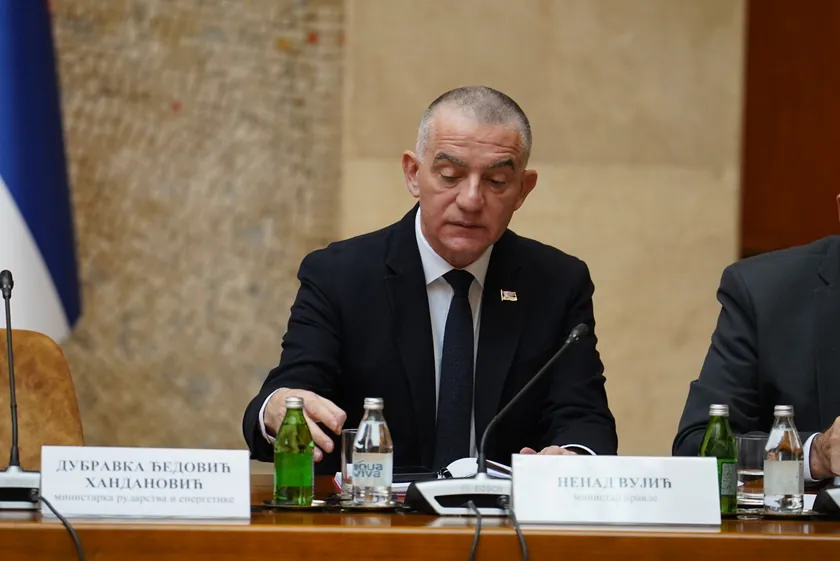 Adalet Bakanı Visoki Savet Tužilaštva'nı Eleştirdi
