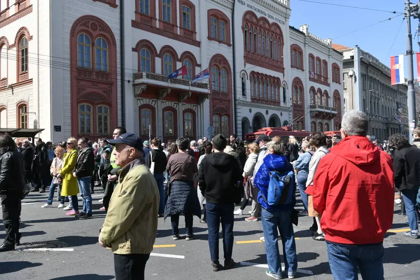 Sırbistan'da Öğrenci Protestosu Nedeniyle Vasina Caddesi Trafiğe Kapatıldı