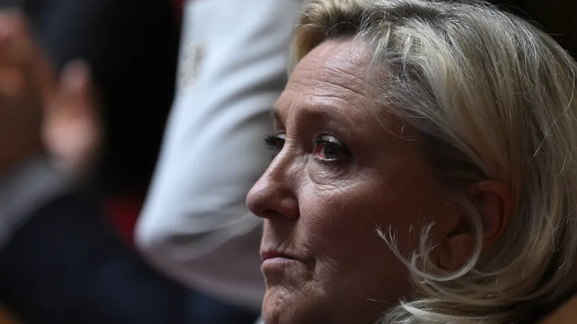 Fransa'daki Rekor Sıcak Hava Dalgası Le Pen'in Siyasi Hesaplarını Bozdu
