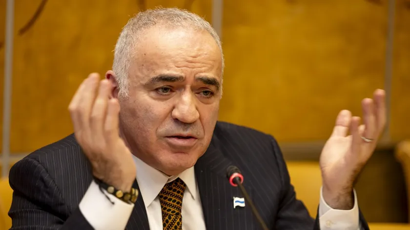Gari Kasparov, Putinin bir sonraki hamlesi Baltik'e girmek olduğunu iddia etti.