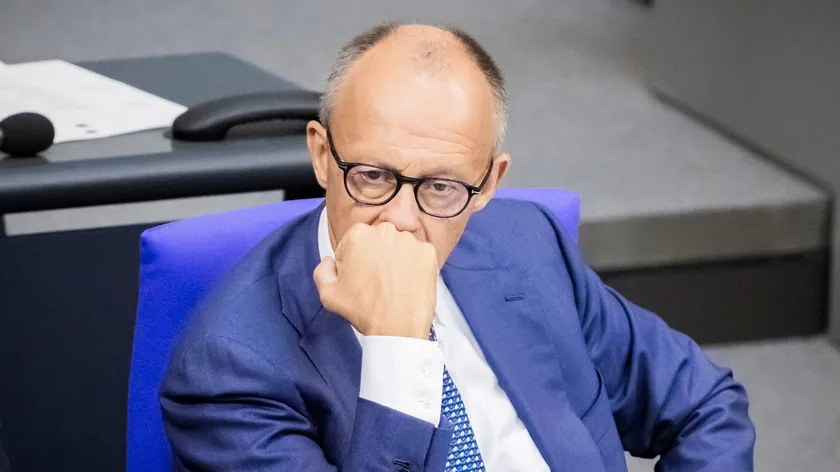 Rusya'nın Özel Temsilcisi Dmitrijev, Almanya Başbakanı Mercinin Yakında İstifa Vereceğini Tahmin Ediyor
