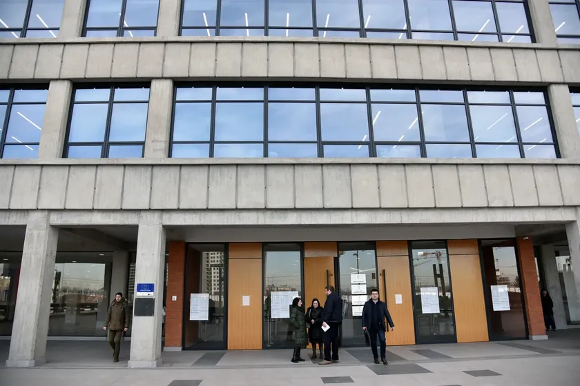 Belgrad Ribnikar katliamı davası kamuya kapalı devam etti, Miljana Kecmanović adliyeye geldi