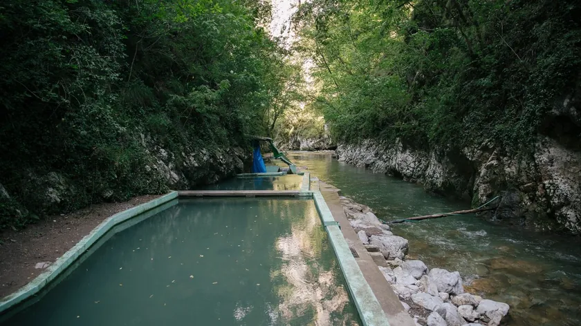 Sırbistan'da Keşfedilmemiş Bir Cennet: Visočka Banja Ücretsiz Banyo Fırsatı Sunuyor