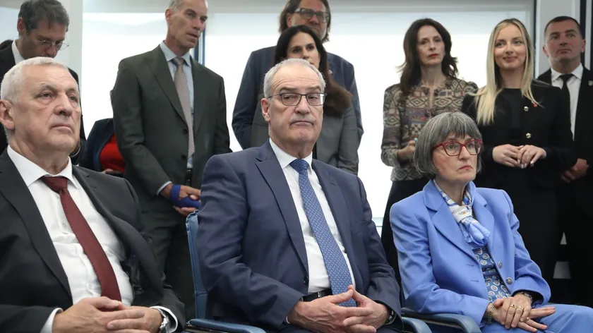 Sırbistan'da İsviçre Cumhurbaşkanı Gi Parmelin, Belgrad Bilim ve Teknoloji Parkı'nı ziyaret etti