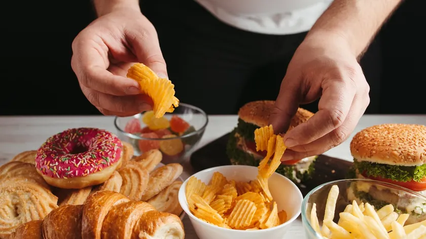 Sırbistan Blic TV'de diyet mi yemek keyfi mi: İki farklı bakış açısı tartışıldı