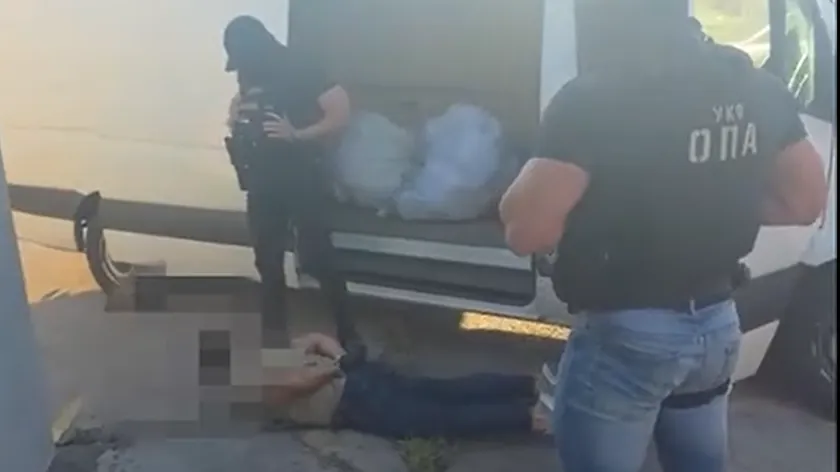 Belgrad'da 70 kilogram esrarla iki uyuşturucu satıcısı yakalandı
