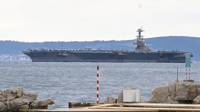 Amerikan USS Gerald R. Ford Girit'ten Split'e geçti güvenlik ve sabotaj şüpheleri