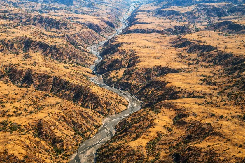 Doğu Afrika Kıtası Kuruyarak Yavaşça İkiye Ayrılıyor: Uzmanlar Tektonik Süreci Gözlemliyor