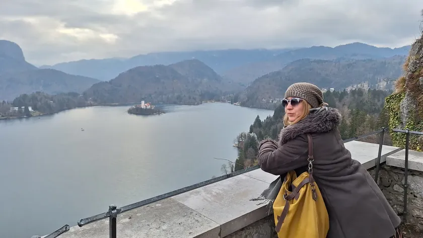 Slovenya'nın Bled Bölgesi Kış Aylarında Doğal Güzellikleri ve Sakinliğiyle Ziyaretçilerini Büyülüyor