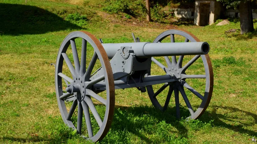 Hırvatistan'da geleneksel etkinlikte yaşanan top kazasında bir kişi hayatını kaybetti