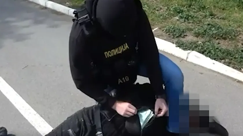 Sırbistan'ın Belgrad Kentinde Sahte Cerrah Kimliğiyle Vatandaşları Dolandıran Şahıs Yakalandı