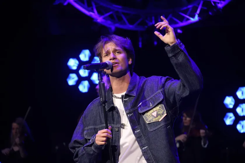 Belgrad'daki Sava Merkezi'nde Hırvat şarkıcı Jakov Jozinović üçüncü konserini verdi