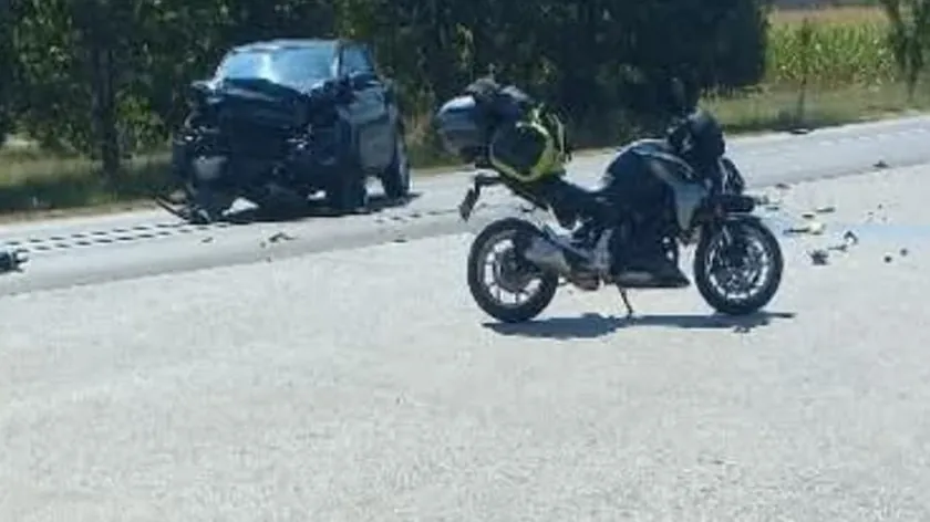 Doboj yakınlarında meydana gelen ağır trafik kazasında hayatını kaybedenler var Motosiklet sürücüsü kurtarılamadı (Foto)