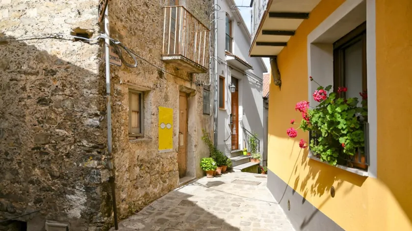 72 Yaşındaki Amerikalı İtalya'da Ucuz Ev Alarak Daha Uzun Yaşamayı Amaçlıyor