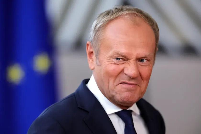 Poljski Başbakan Donald Tusk, Gdynia'da düzenlenen denizaltı gösterisinde Polonya'nın Avrupa'daki en güçlü ordusunu yaratacağını söyledi.