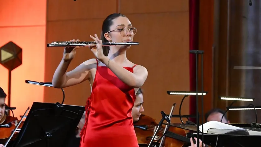 Sırbistan'ın Genç Yeteneği Iva Vujanić Müzik Sahnesinde Uluslararası Başarılara İmza Attı