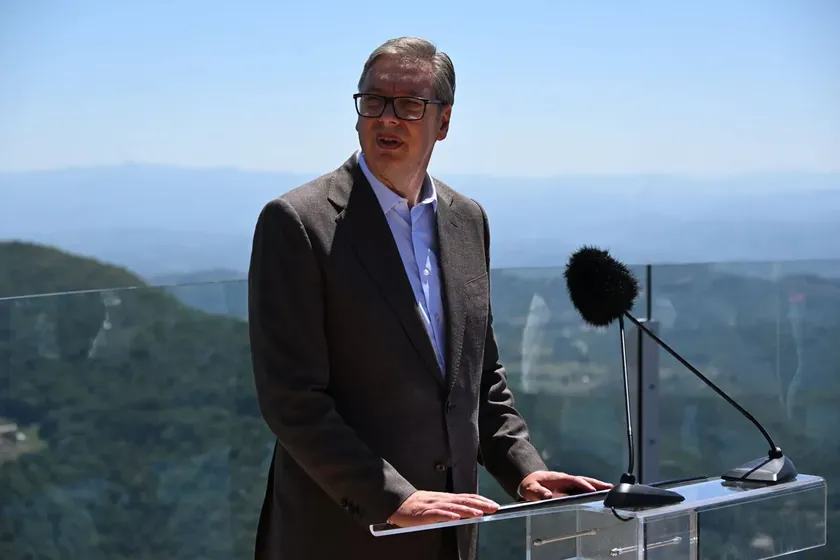 Vučić Naftanın Endüstrisi Hakkında Putin ve Orbanla Görüşmeyi Planlıyor