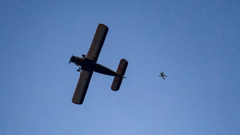 Rus Askeri Uçağı Kırım Üzerinde Düştü Çok Sayıda Kişi Yaşamını Yitirdi