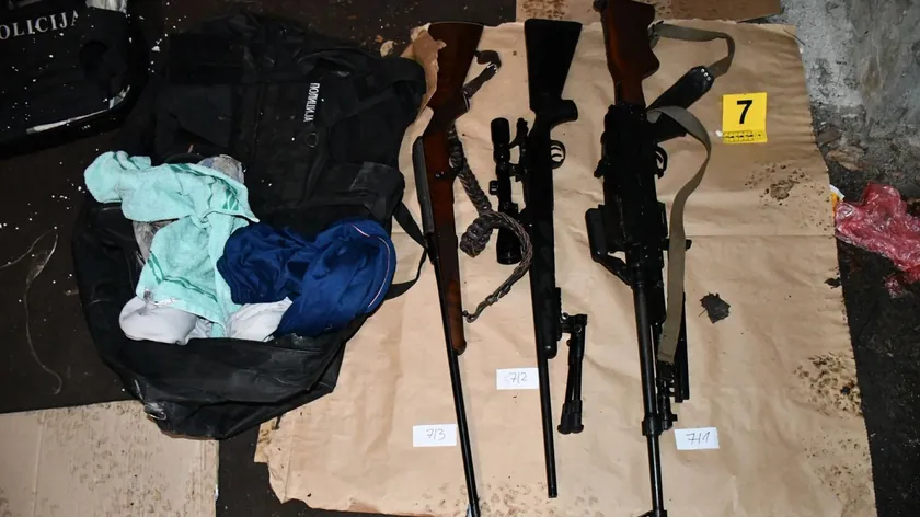 Sırbistan'da Pançevo yakınındaki evinde çok sayıda silah ele geçirilen kişi tutuklandı