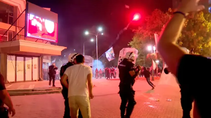 Sırbistan'da geçen yıl protesto sırasında yaşanan olayların yıldönümü anısına Vrbas'ta toplantı düzenlenecek.