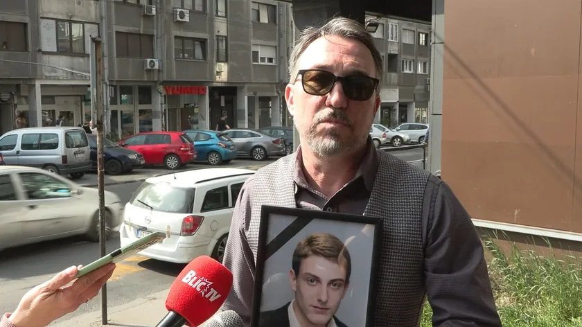 Sırbistan Belgrad Vračar'da Ölen Gencin Babası Kurumlardan Adalet Bekliyor