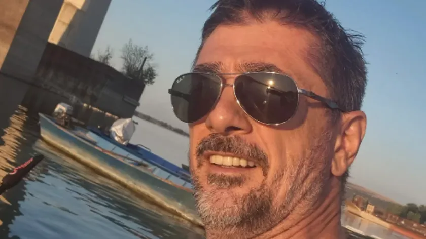 Vojin Ćetković Dunav'da nasıl dinleniyor gösterdi.