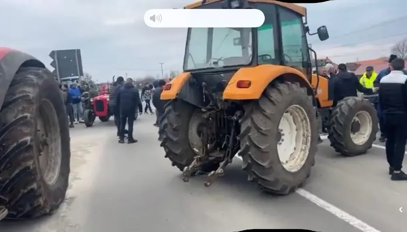 Sırbistan'da çiftçilerden yirmiye yakın kasaba ve şehirde yeni yol kapatma eylemleri