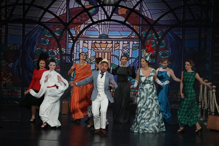 Madlenianum'da Beş Yeni Premiyer