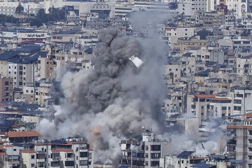 Lübnan'da Hizbullah İsrail askerleriyle doğrudan çatışmaya girdiğini bildirdi