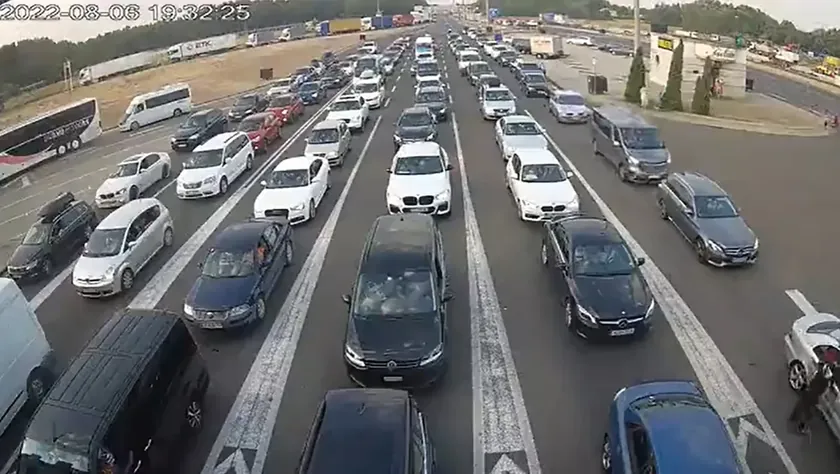 Batrovci'de Çıktışta Yaklaşık Dört Saat Bekleme Var