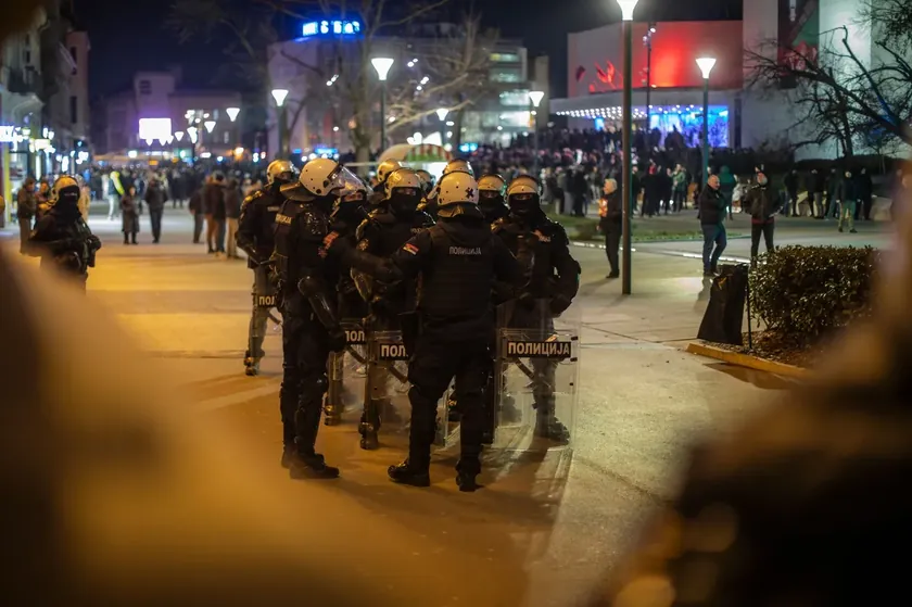Sırbistan'ın Novi Sad Emniyet Müdürü, gözaltına alma izni nedeniyle görevden alındı