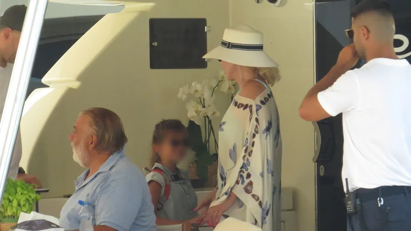 Lepa Brena ve Boba Živojinović Jadran'da tatil yapıyorlar.