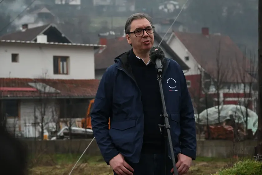 Sırbistan Knjaževac'ta SNS listesi onaylanmadan 'bir numara' materyali bastı