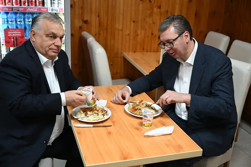 Orban'ın medyayı kontrol etme formülü Sırbistan'a geldi