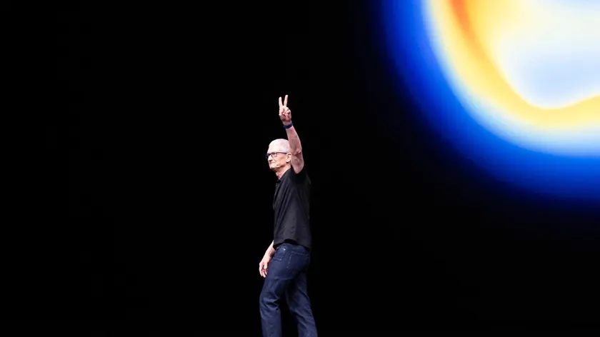 Apple'da Yeni Bir Dönem Başlıyor: Tim Cook CEO'luktan Ayrıldı, Halefi Belli Oldu