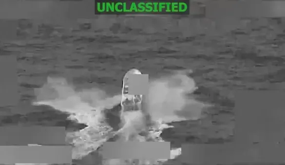 ABD Pasifik Okyanusu'nda sürat teknesine saldırdı: İki kişi yaşamını yitirdi.