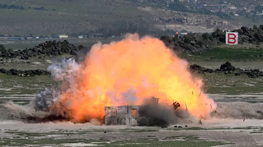 Balkanlar'a Yakın Bir NATO Ülkesi Tehdit Altında: İsrail'den Türkiye'ye Sert Uyarılar