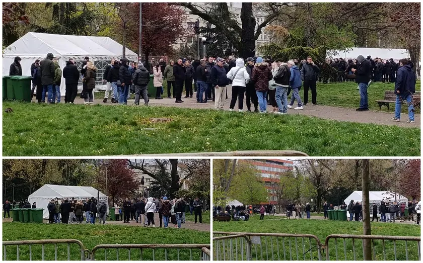 Sırbistan'da Gazeteci Saldırıları Protestosu Öncesi Pionirski Park'ta Kalabalık Toplandı