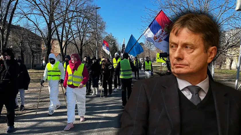 Sırbistan Ub'da Öğrenci Karşılama Etkinliği İktidar Partisi Toplantısıyla Aynı Zamana Denk Getirildi