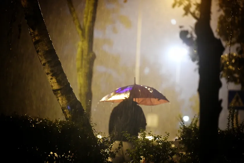 Avrupa'da aşırı yağış ve yaşamı tehdit eden sel uyarısı yapıldı