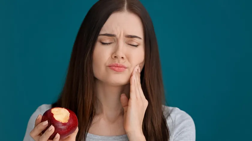 Dişiniz Isırırken Ağrıyorsa Dikkat: Vücudunuz İmdat Çağrısı Veriyor Olabilir!