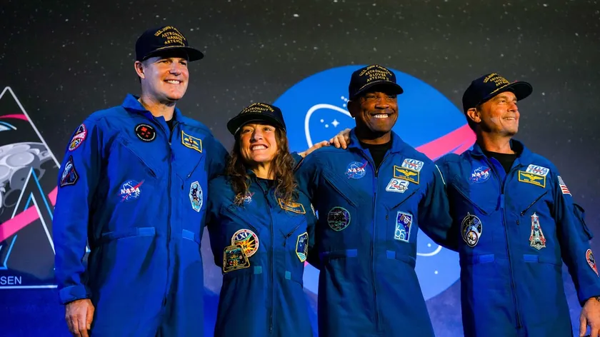 Artemis II Misyonu Astronotları Ay Yolculuğunun Detaylarını ve İzlenimlerini Paylaştı