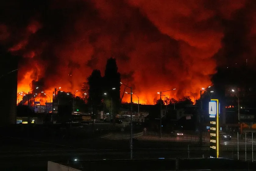 Rusya, Ukrayna'yı gece boyunca balistik füzeler ve dronlarla hedef aldı.