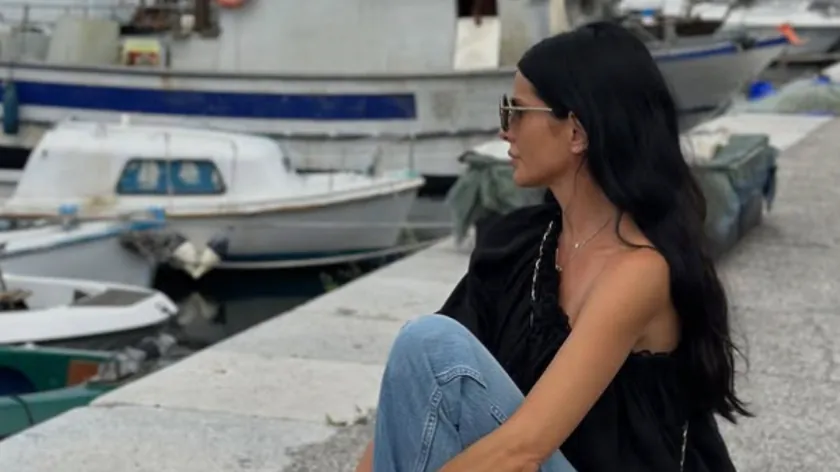 Sırp televizyon sunucusu Aleksandra Jeftanović, 39 yaşında ilk çocuğunu dünyaya getirdi.