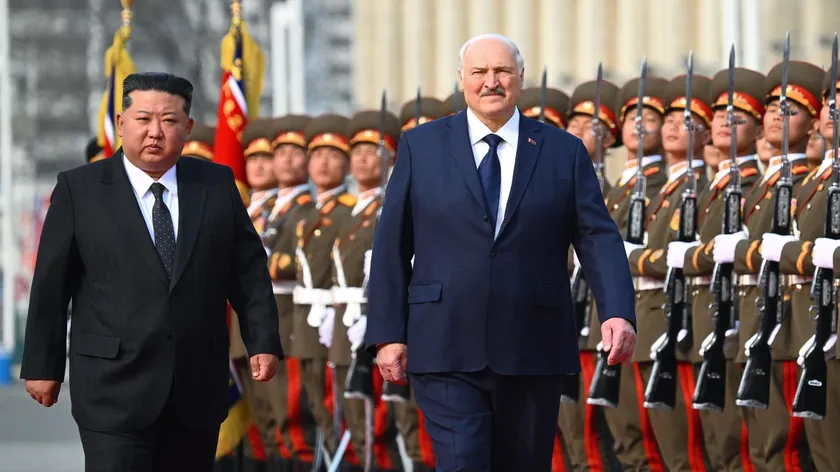 Belarus ve Kuzey Kore liderleri dostluk anlaşması imzalayarak ilişkileri yeni faza taşıdı