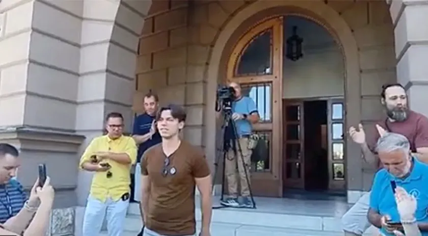 Sırbistan Üniversitesi Niş Senat'ı, Sırp Çalışmaları Fakültesi için önermeyi reddetti.