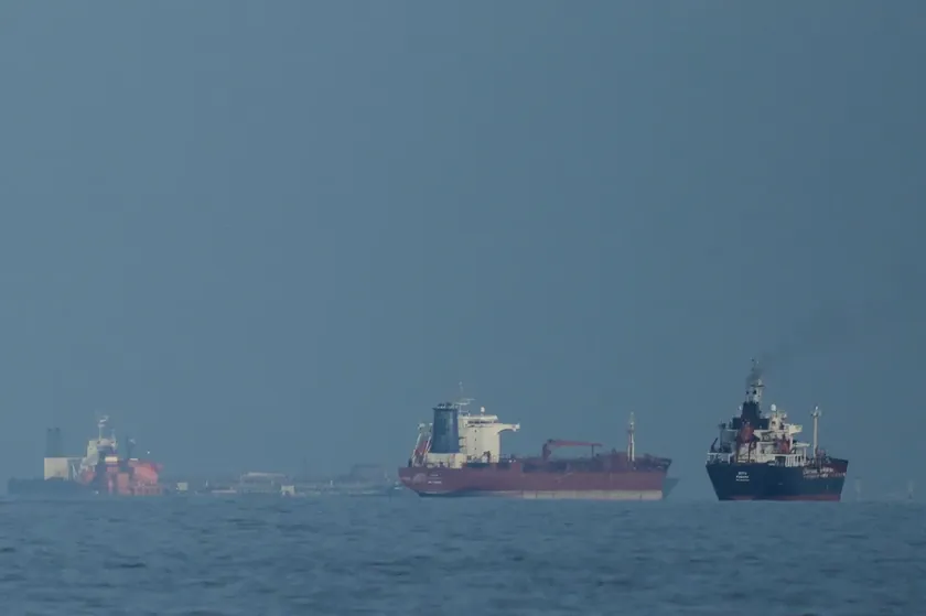 ABD, Umman Körfezi'nde deniz ablukasını ihlal ettiği şüphesiyle İran tankerini ele geçirdi
