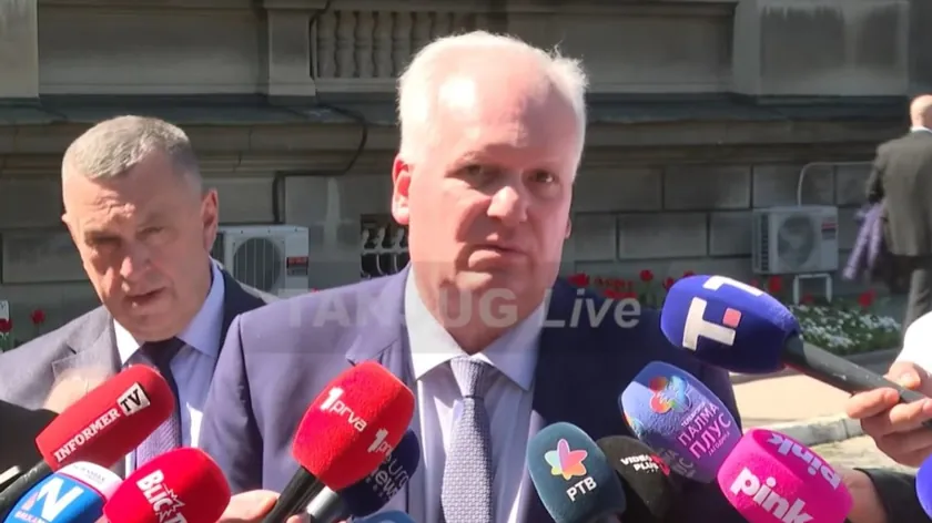 Sırbistan'da siyasi partiler ve Cumhurbaşkanı Vučić'ten erken seçim tarihi için önemli açıklamalar