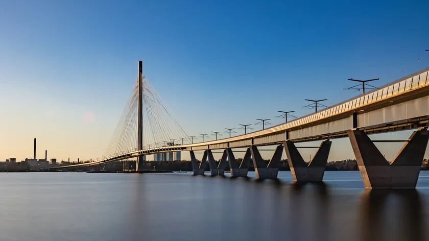 Finlandiya'da Yeni Yaya Köprüsü Turist Akınına Uğruyor Dünyanın En Uzunlarından Biri