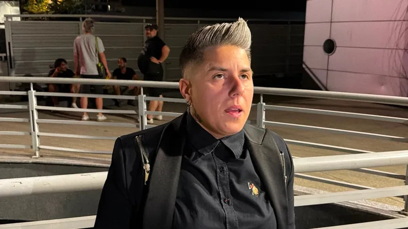 Rijaliti yıldızı Jovana Tomić Matora Beograd'da otobüsle se gezdi